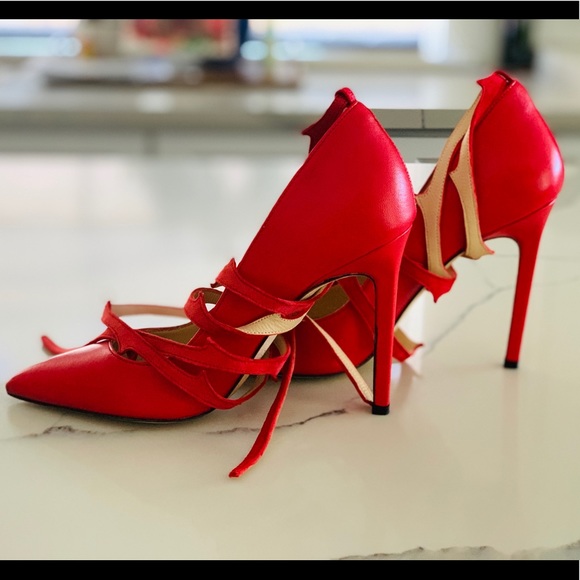 Eugene Riconneaus Epines Lace Pump - Picture 5 of 13